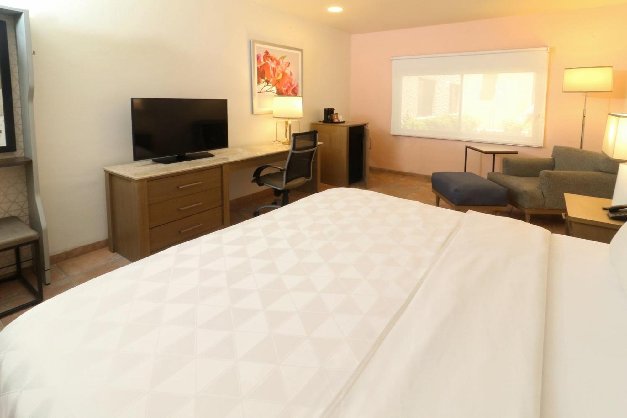 Holiday Inn Ciudad Del Carmen, an IHG Hotel Buitenkant foto