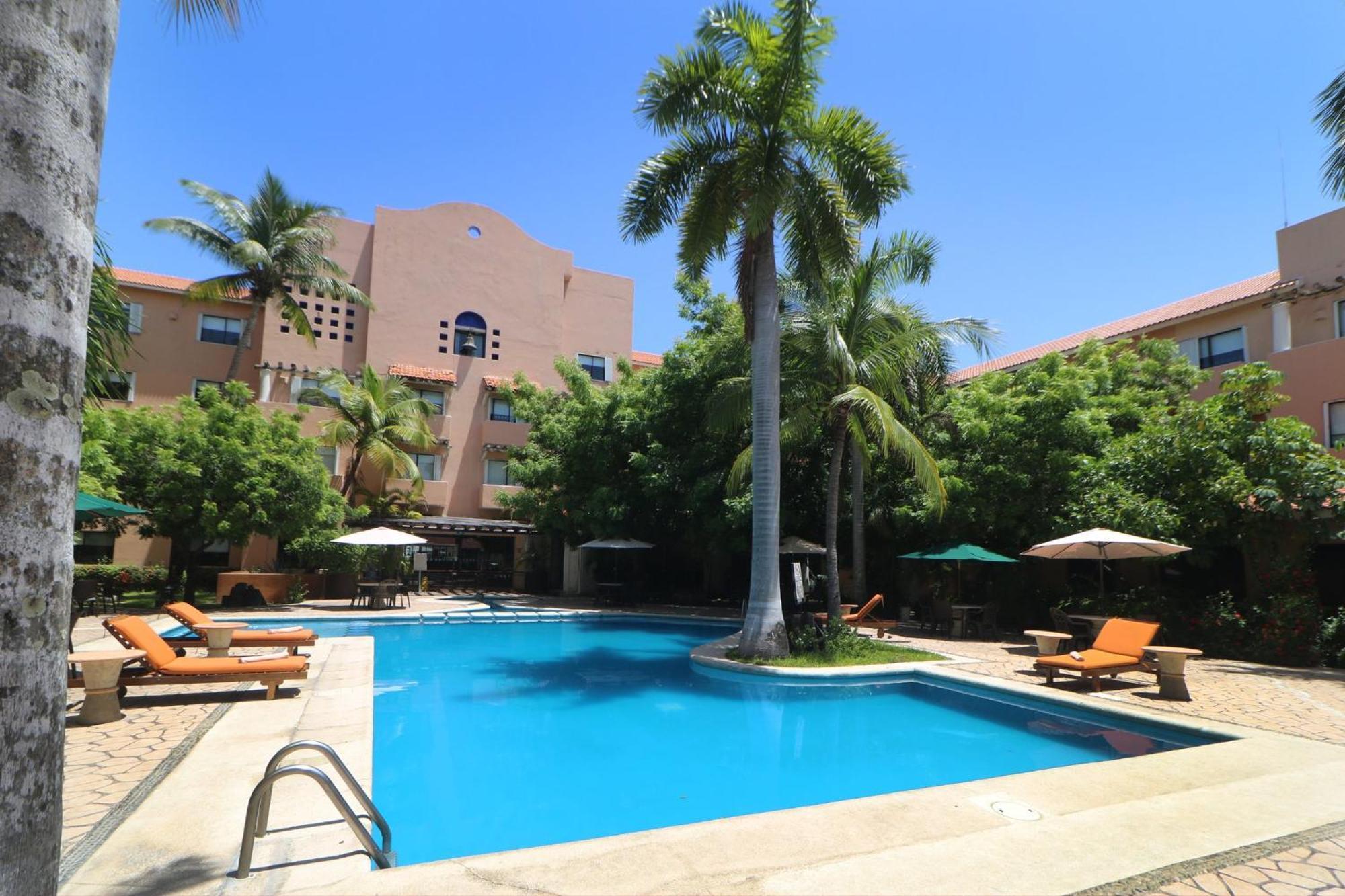 Holiday Inn Ciudad Del Carmen, an IHG Hotel Buitenkant foto