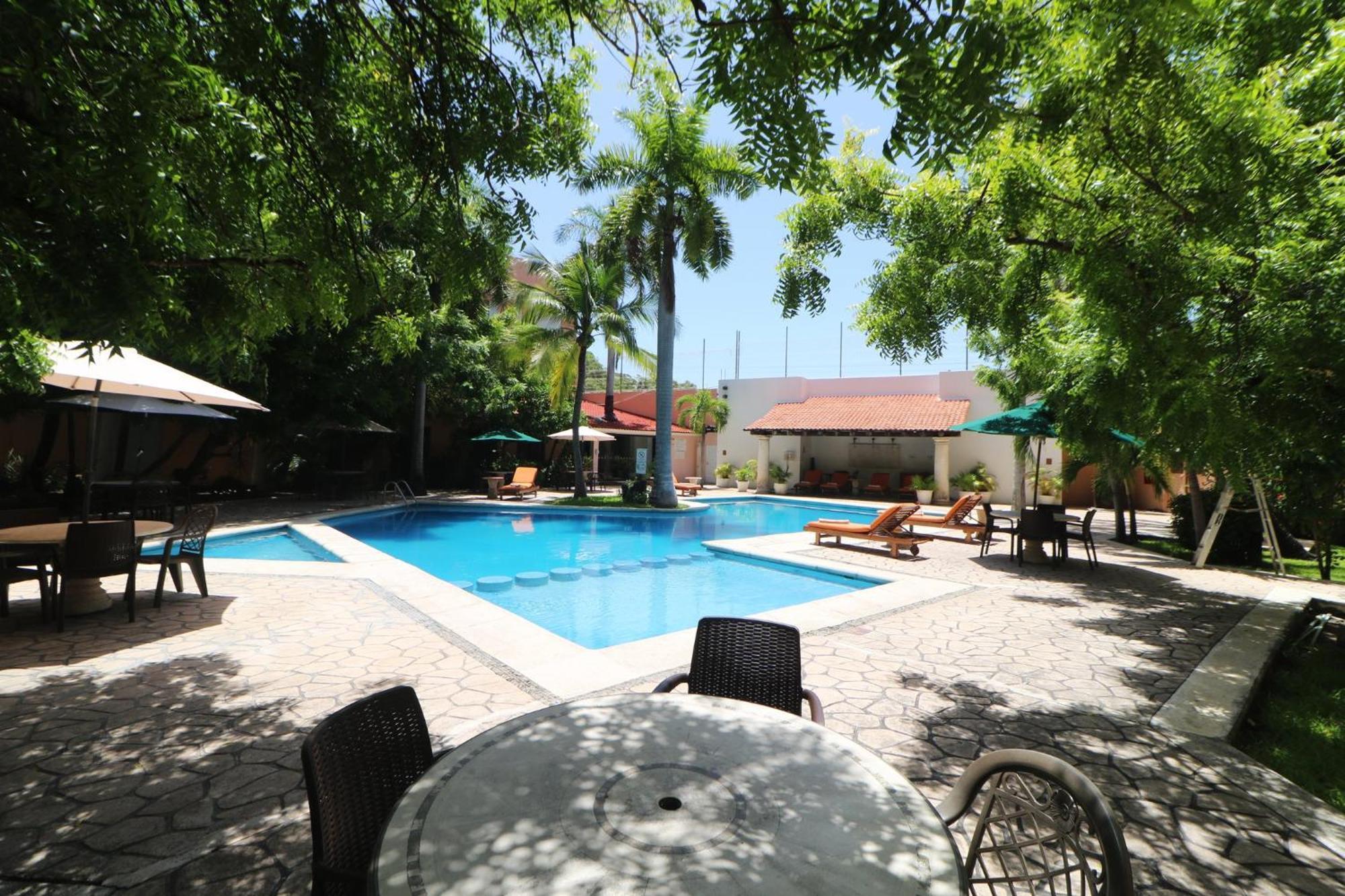 Holiday Inn Ciudad Del Carmen, an IHG Hotel Buitenkant foto